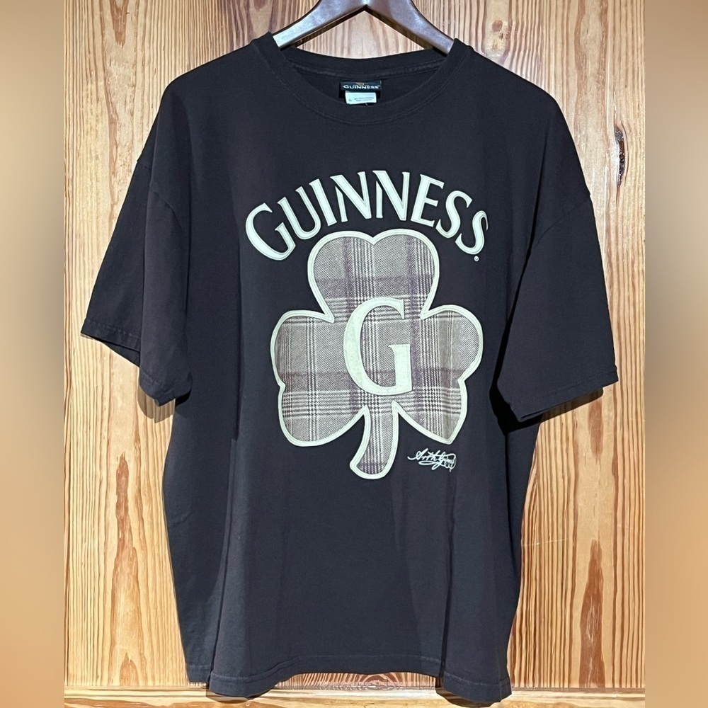 Guinness Irish Draught Beer Brown Plaid Clover Crew Neck Relaxed Fit Tee Tshirt